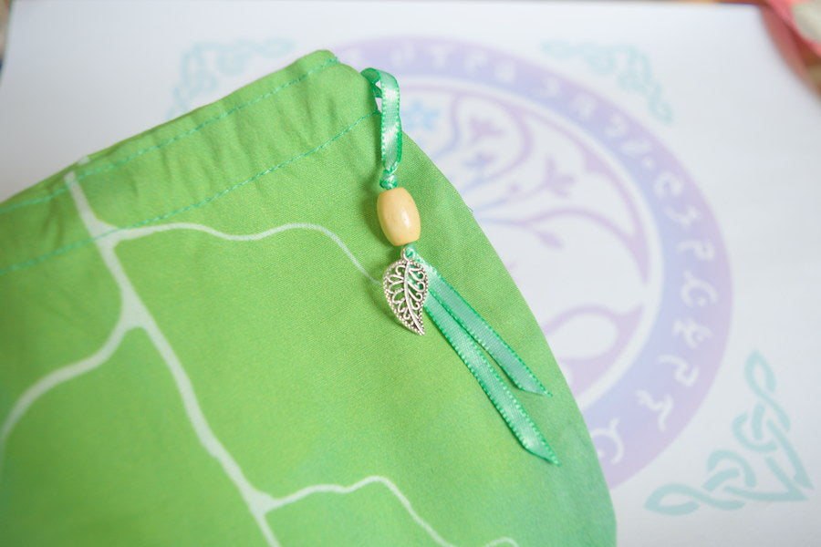 Bolsas de Folhas dos Reinos Verdejantes ~ Bolsa de puxar